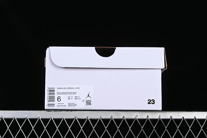 All categories Air Jordan Jordan series basketball shoes Air Jordan 1 Low G version pure original Air Jordan 1 Low "Barely Grape" AJ1 Joe 1 light purple low-top cultural casual sneakers DC0774-501